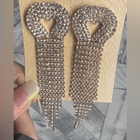 RHINESTONE HEART FRINGE DANGLE EARRINGS - Picture 3 of 6